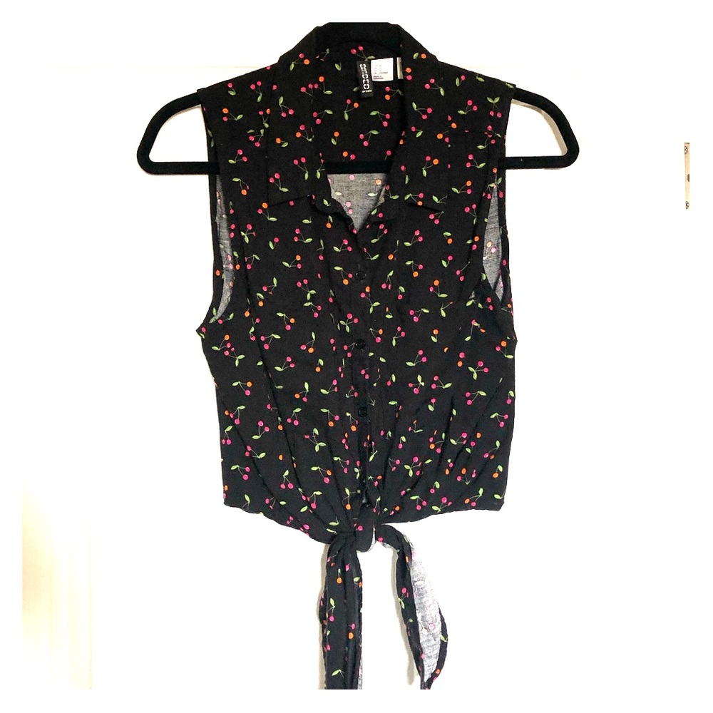 H&M Black Cherry Print Crop Top